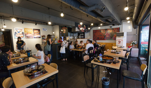 홍춘천치즈닭갈비 홍대점